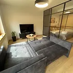 Apartman Location I Free Garage Parking & Easy Checkin I Cohost