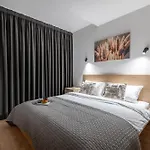 Location I Free Garage Parking & Easy Checkin I Cohost Daire