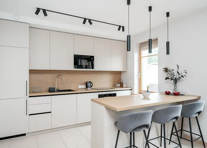 Location I Free Garage Parking & Easy Checkin I Cohost