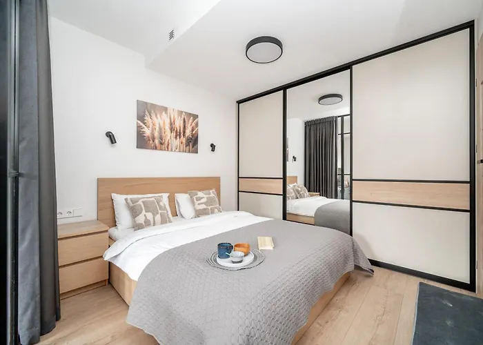 Location I Private Garage Parking & Easy Checkin I Cohost *