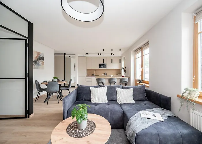 Location I Private Garage Parking & Easy Checkin I Cohost