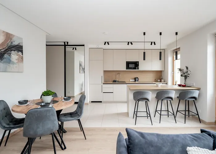 Apartman Location I Private Garage Parking & Easy Checkin I Cohost *