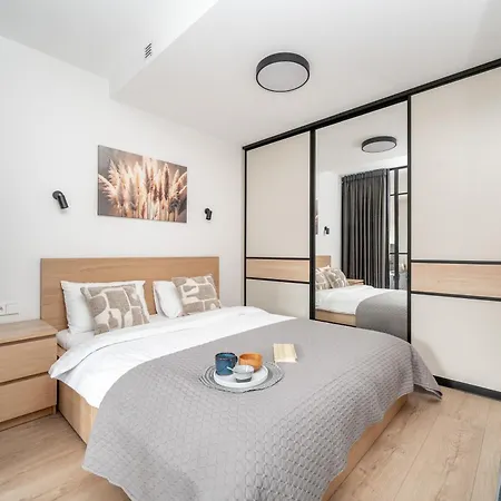 Location I Private Garage Parking & Easy Checkin I Cohost *