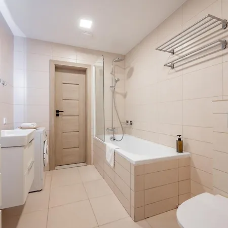 Location I Private Garage Parking & Easy Checkin I Cohost Vilnius