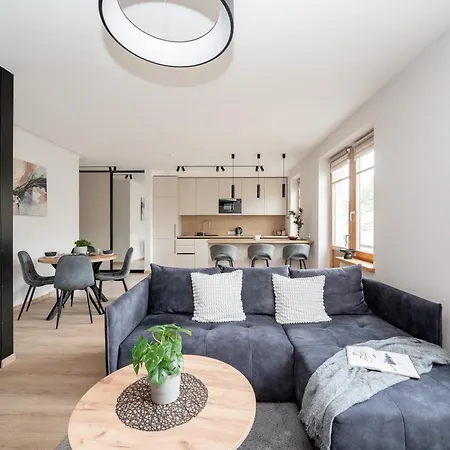 Location I Private Garage Parking & Easy Checkin I Cohost